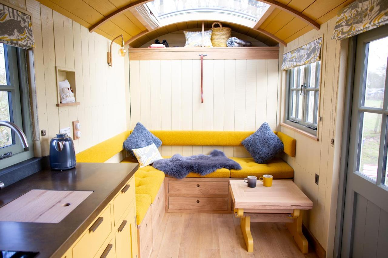 Little Plovers Shepherd Hut Villa Chichester Exterior photo