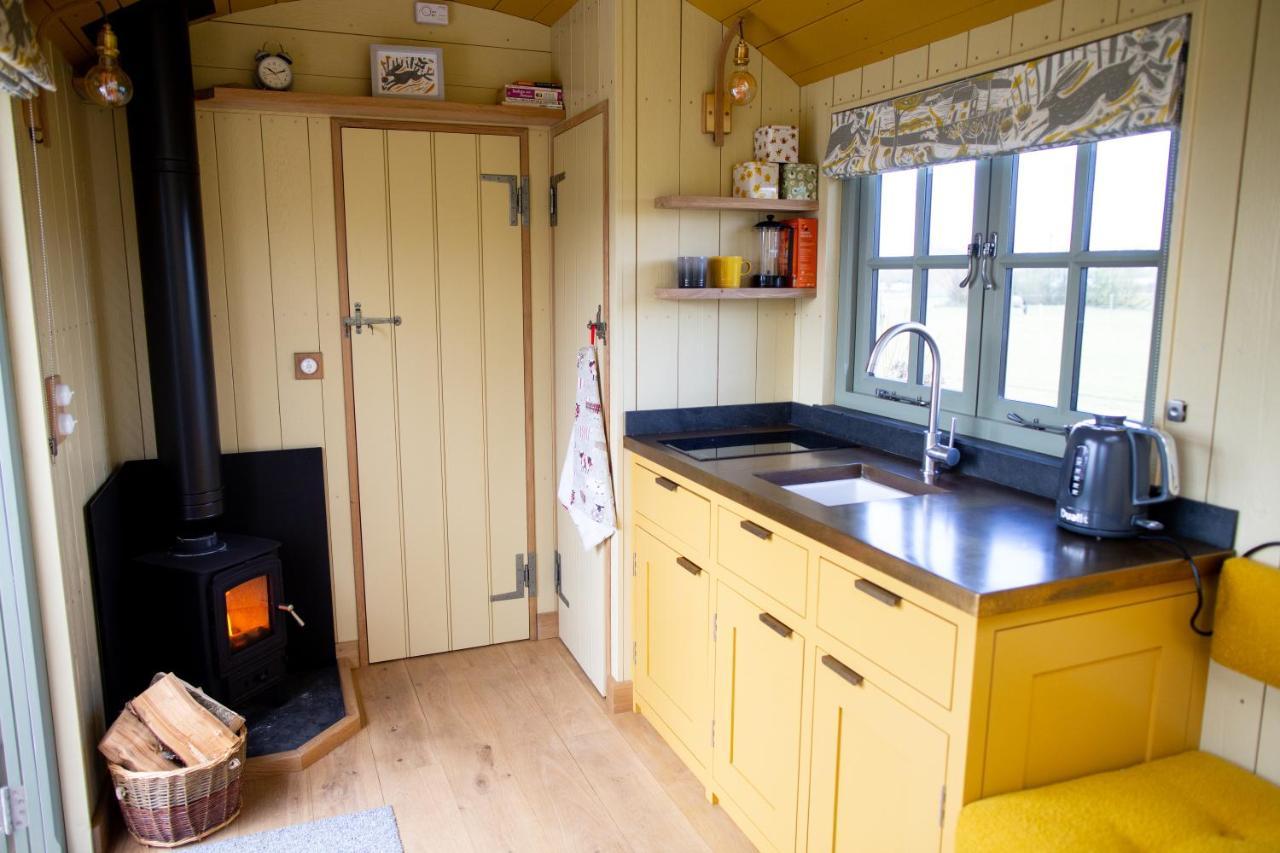 Little Plovers Shepherd Hut Villa Chichester Exterior photo